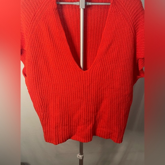 Cabi red‎ v neck sweater size small - Picture 2 of 9